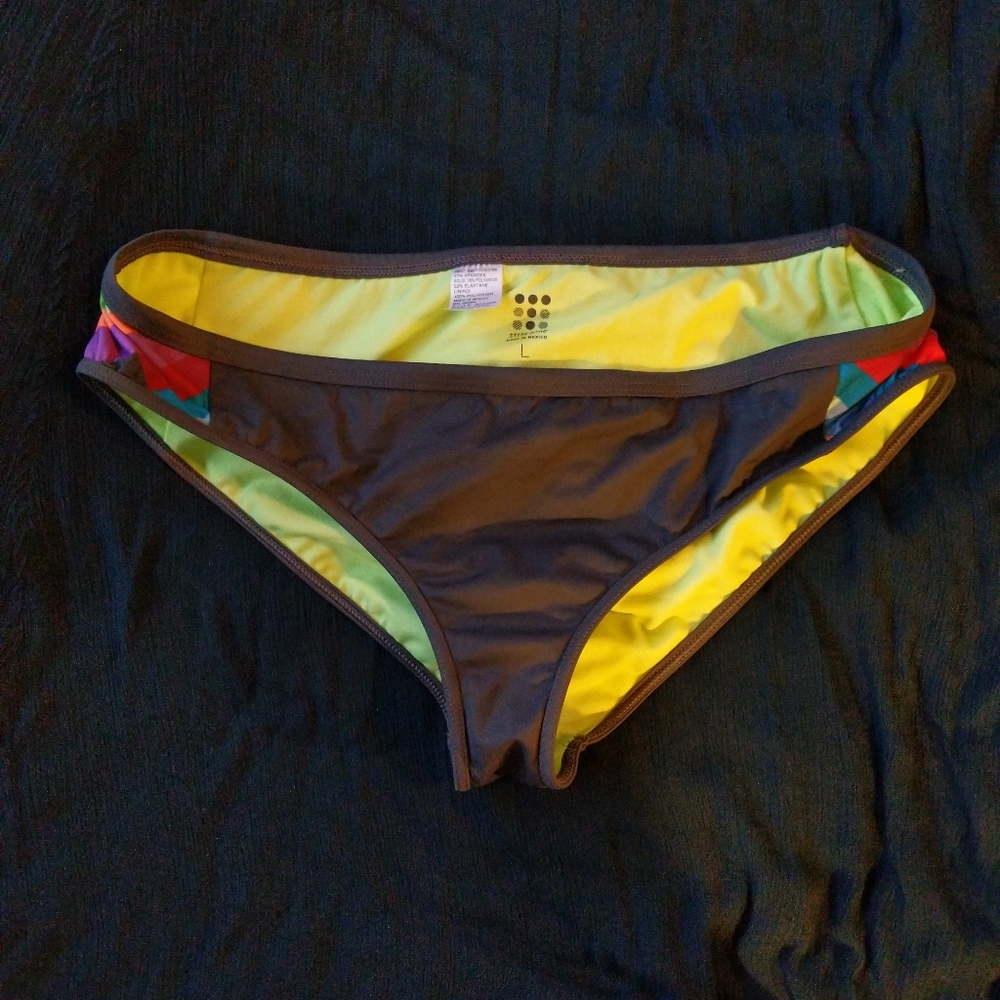 LAST CHANCE Title Nine Rainbow Panel Bottoms